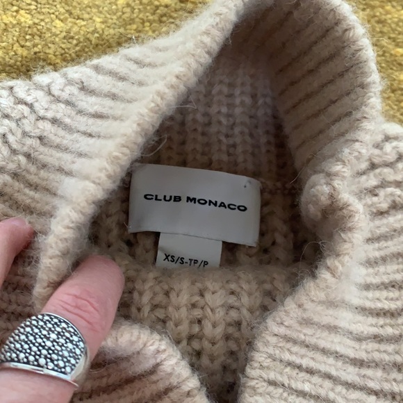 Club Monaco knit sweater - Picture 2 of 5